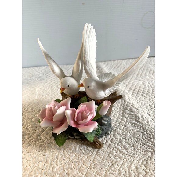 Holsted House Enchanting White Doves the Porcelain Garden Collection Birds 2001 - Picture 10 of 16